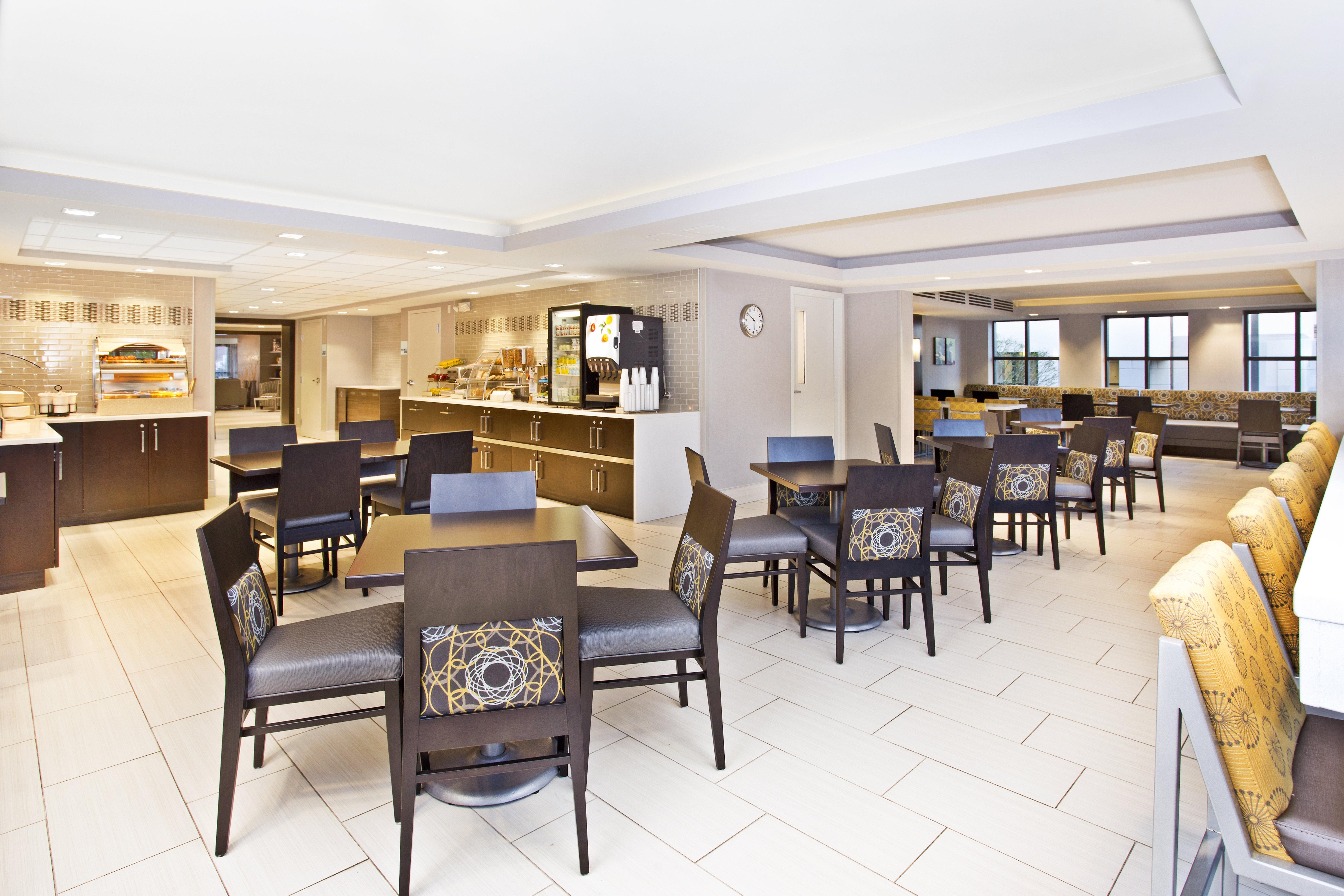 Holiday Inn Express Boston-Waltham By Ihg Exterior foto