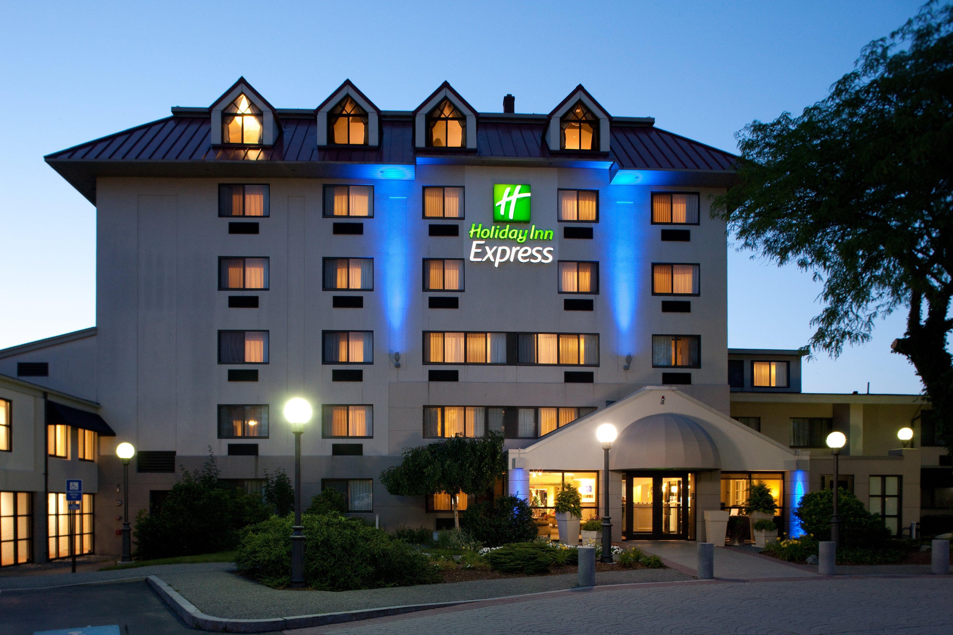 Holiday Inn Express Boston-Waltham By Ihg Exterior foto