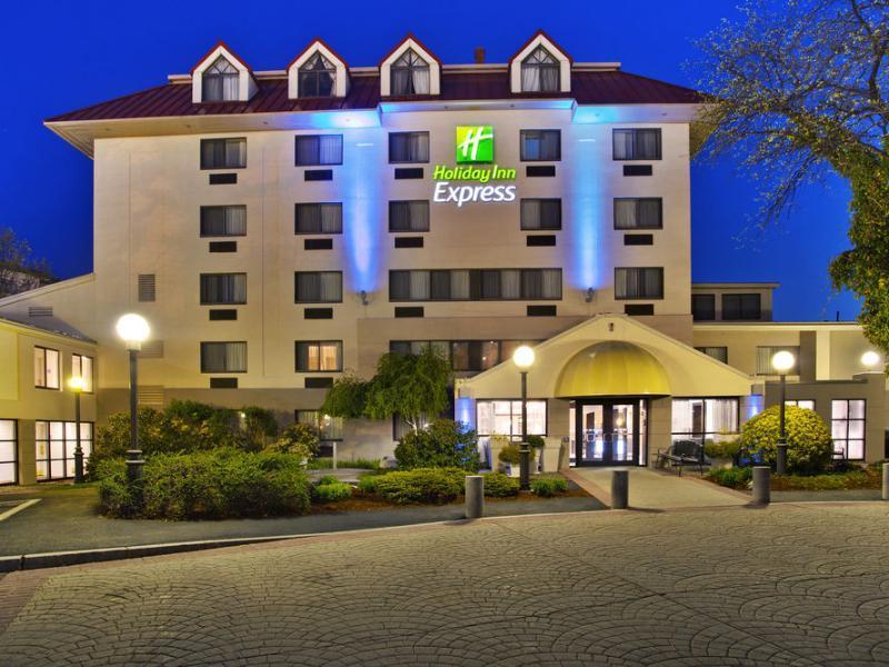 Holiday Inn Express Boston-Waltham By Ihg Exterior foto