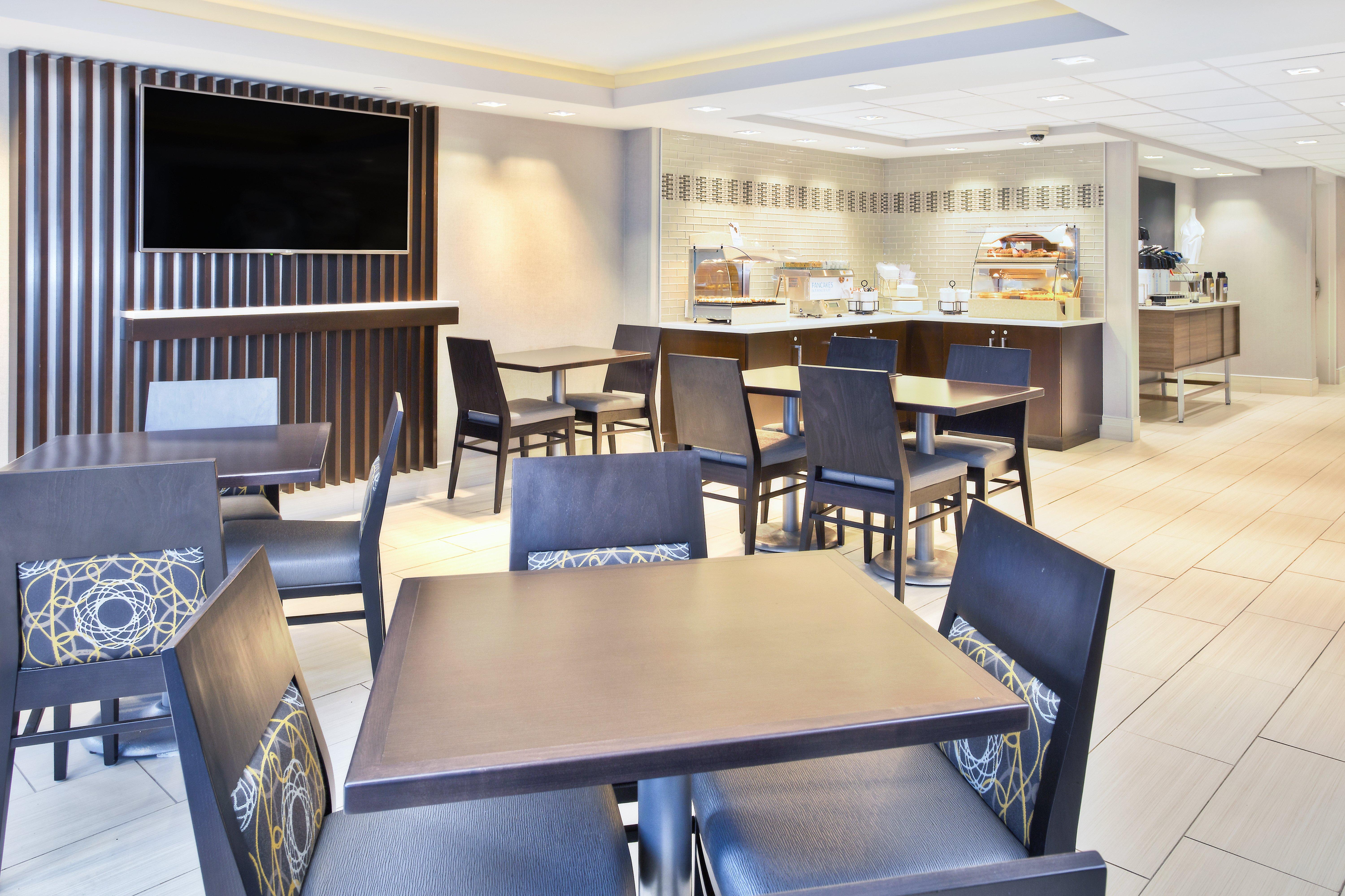 Holiday Inn Express Boston-Waltham By Ihg Exterior foto