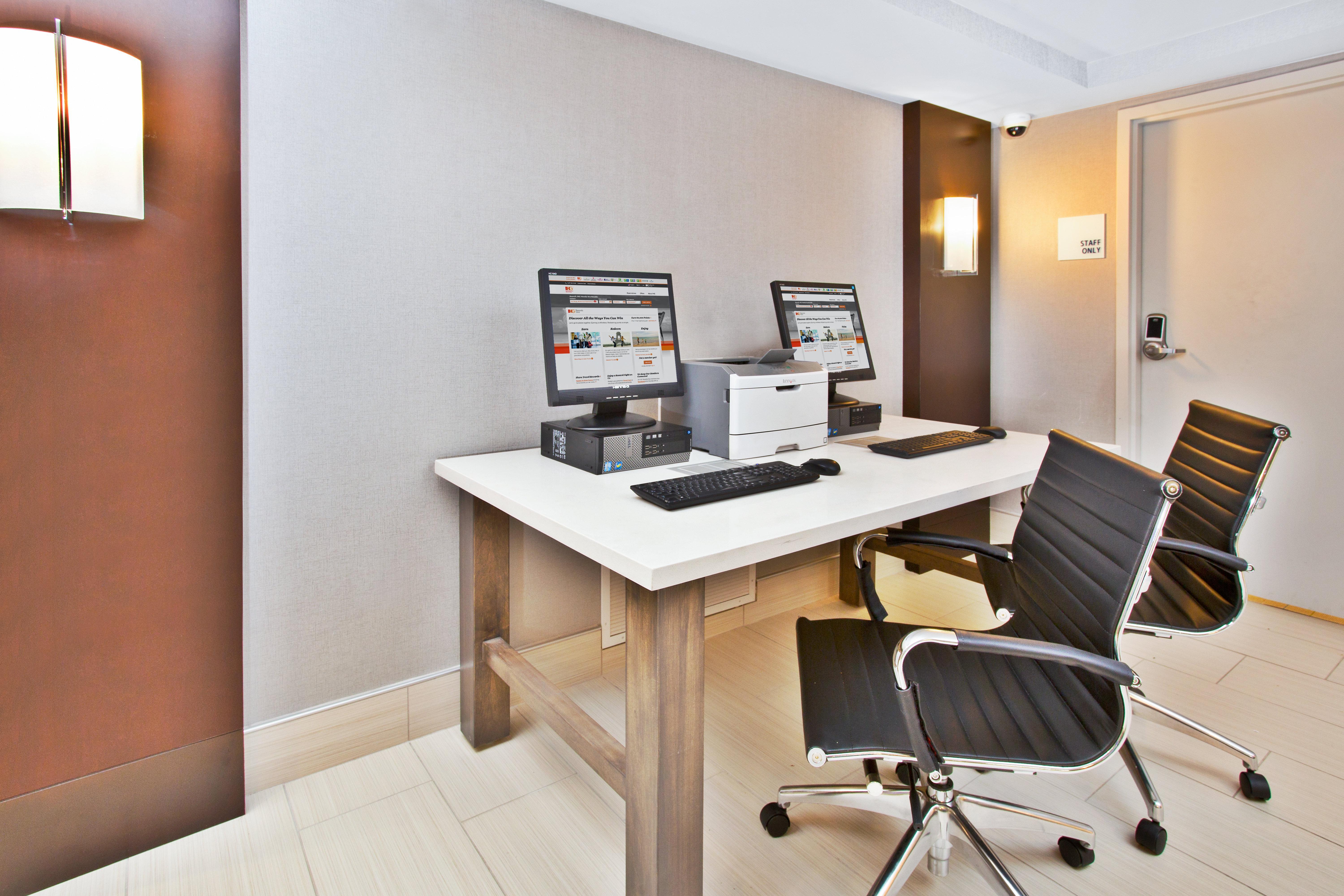 Holiday Inn Express Boston-Waltham By Ihg Exterior foto