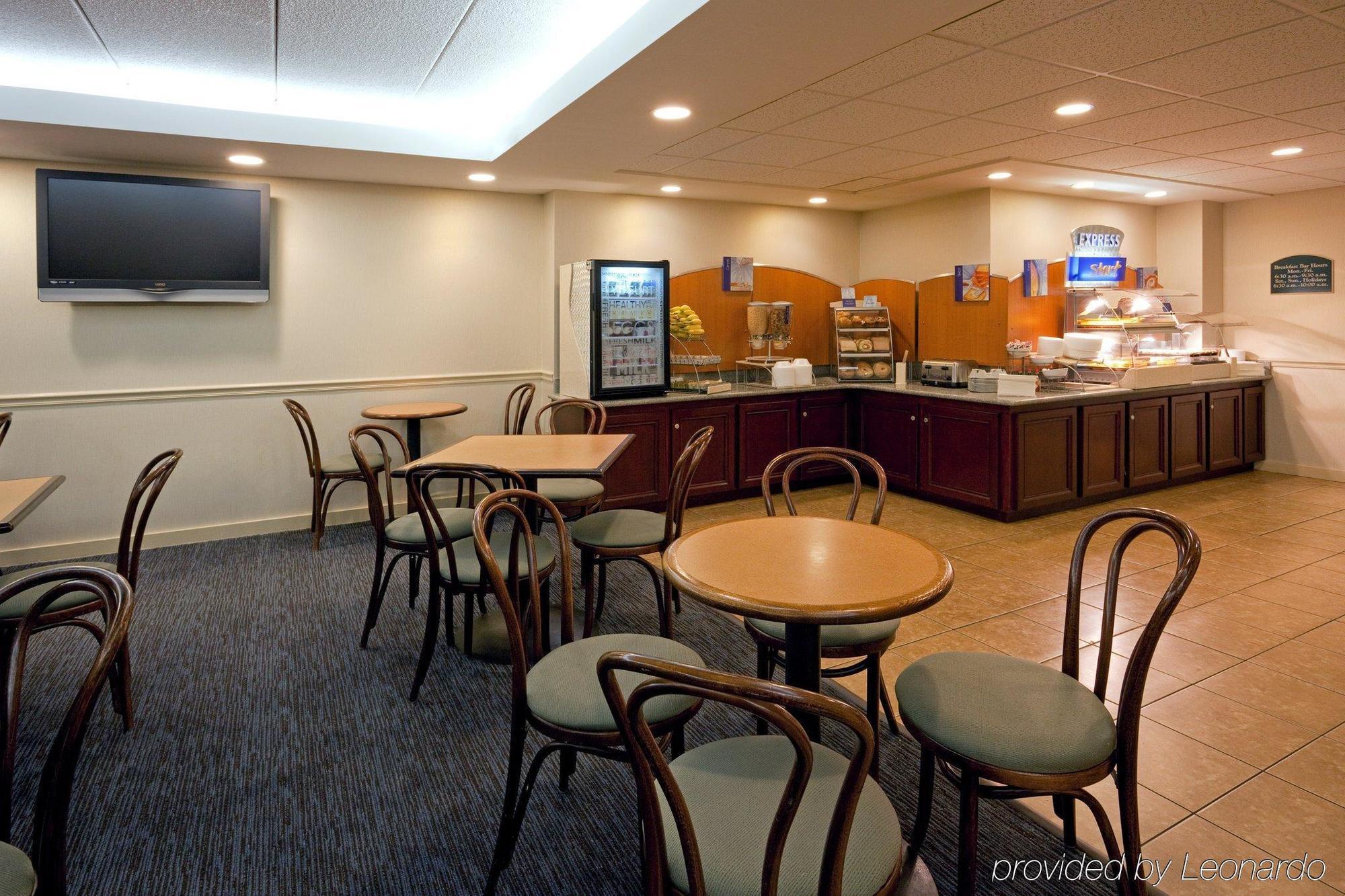 Holiday Inn Express Boston-Waltham By Ihg Restaurante foto