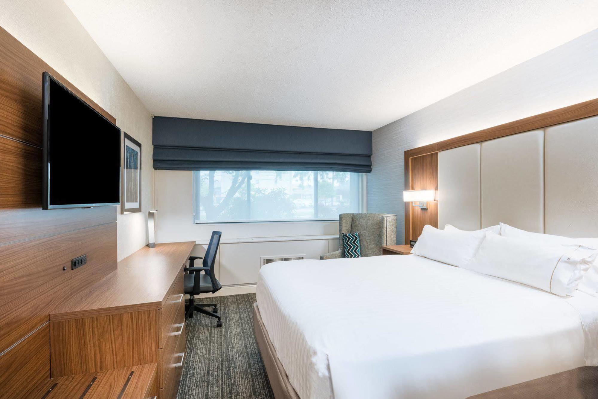 Holiday Inn Express Boston-Waltham By Ihg Exterior foto