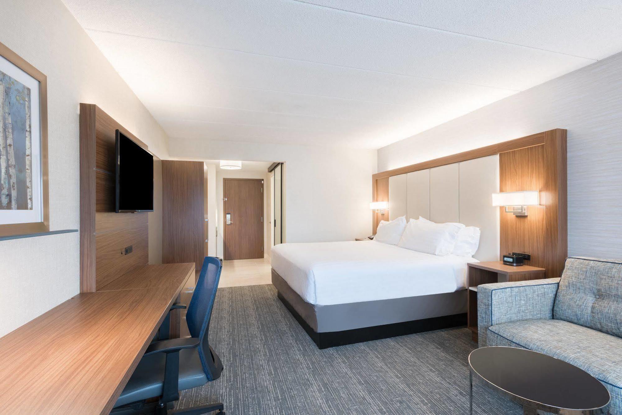 Holiday Inn Express Boston-Waltham By Ihg Exterior foto