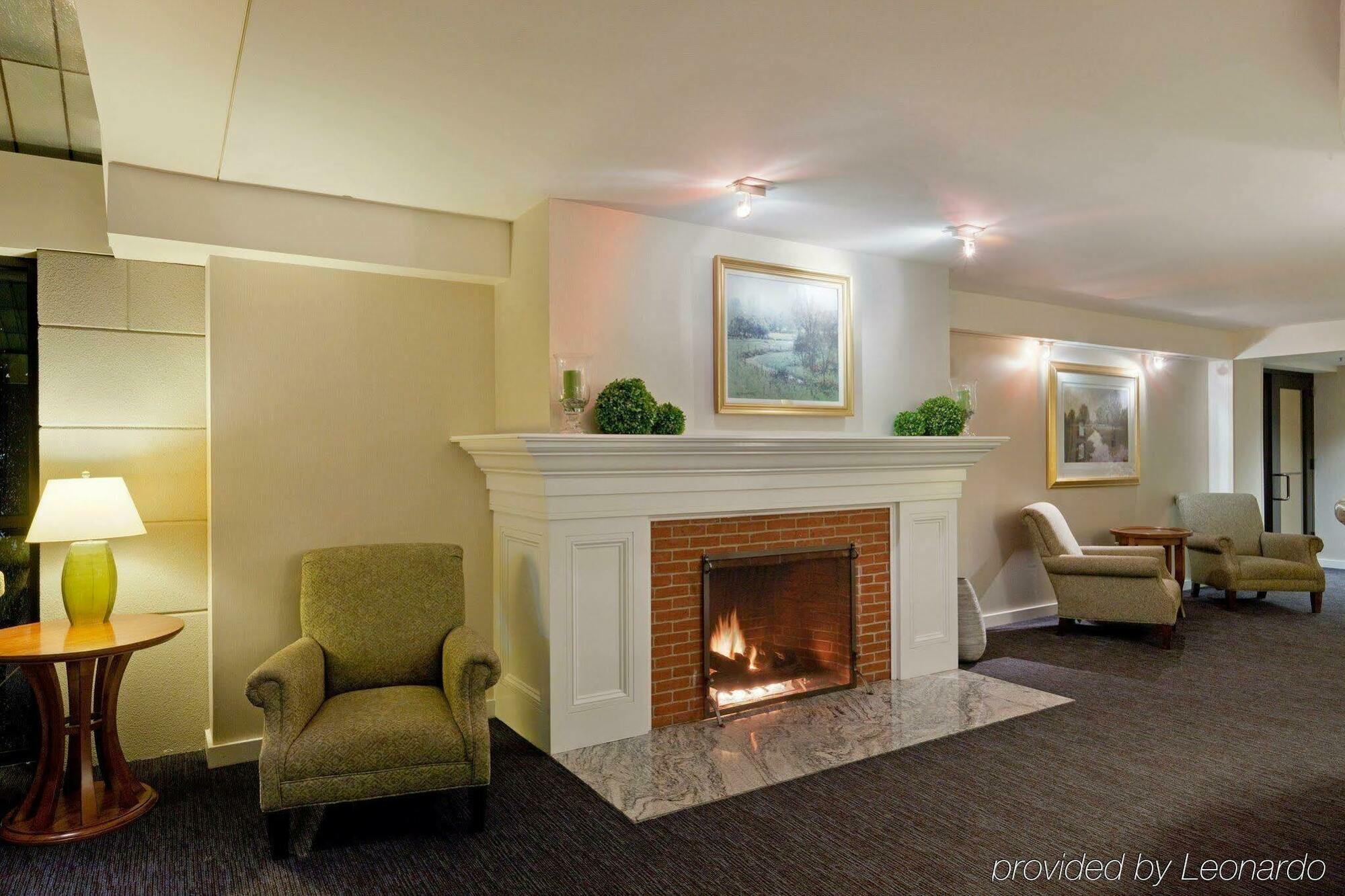 Holiday Inn Express Boston-Waltham By Ihg Interior foto
